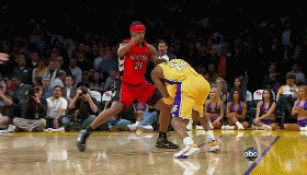 阿斯：弗里克圣诞节给巴萨放一个星期假，12月29日归队训练（阿斯报：弗里克圣诞期间为巴萨放假一周，球队12月29日恢复训练）