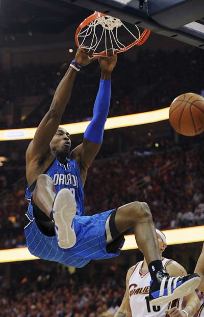 约基奇24+8+13，穆雷暴走三分11中10狂砍52分，掘金双杀步行者（穆雷爆砍52分三分11中10，约基奇24+8+13，掘金完成对步行者双杀）